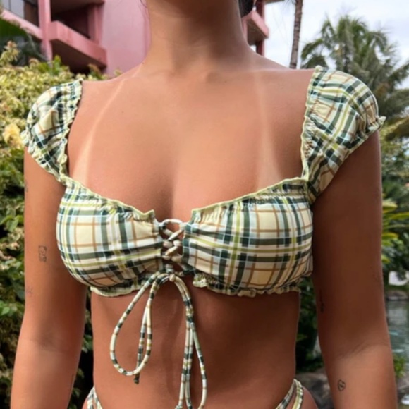 Hoaka Swimwear Montreal Hana recycled plastic water bottle green plaid top M - Picture 1 of 14
